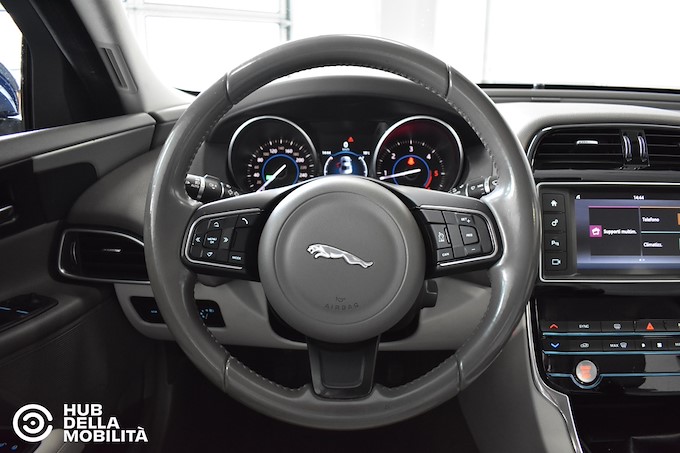 JAGUAR XE 2.0 D Turbo 180CV Prestige